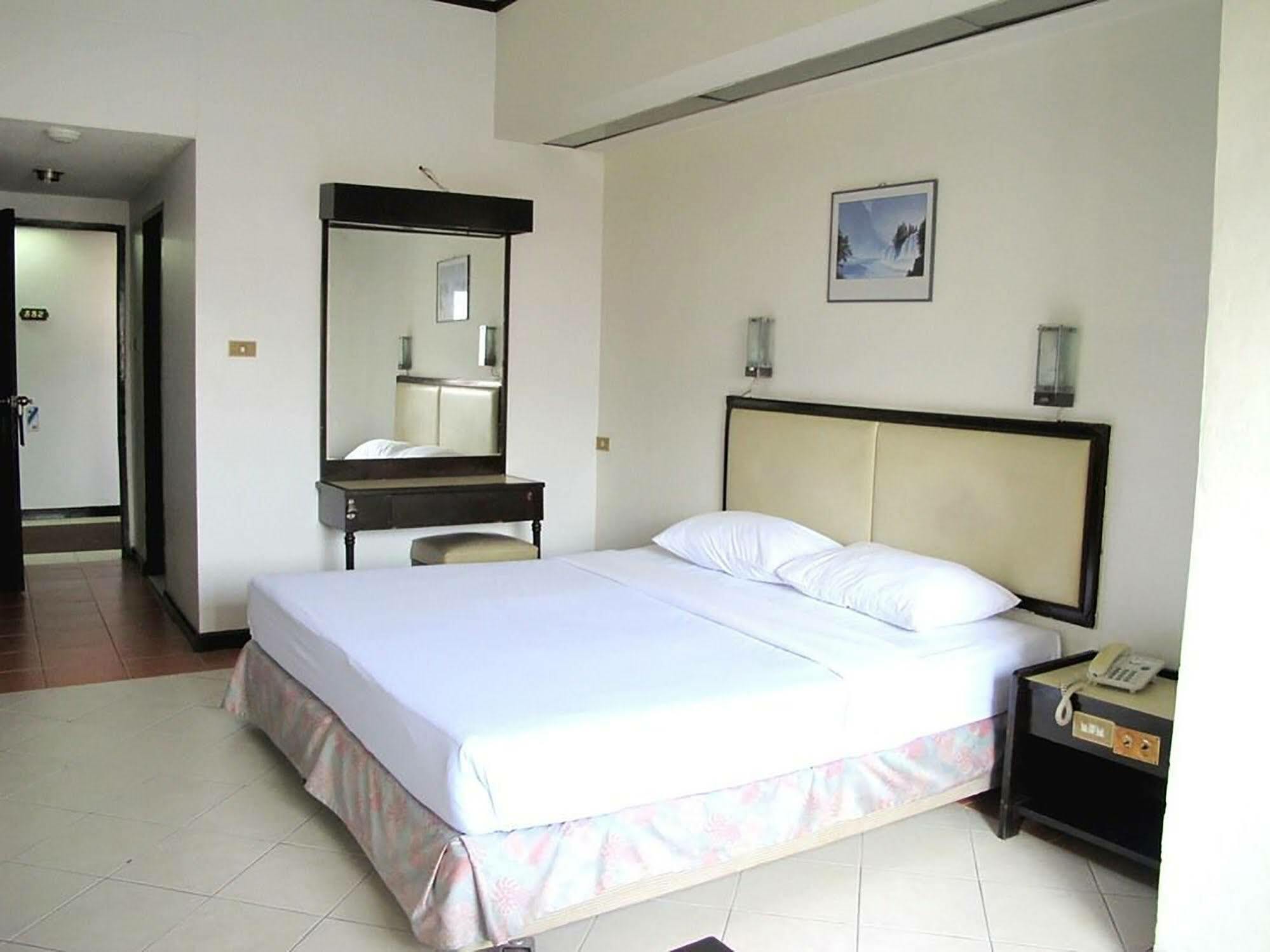 Diamond Beach Hotel 파타야 외부 사진