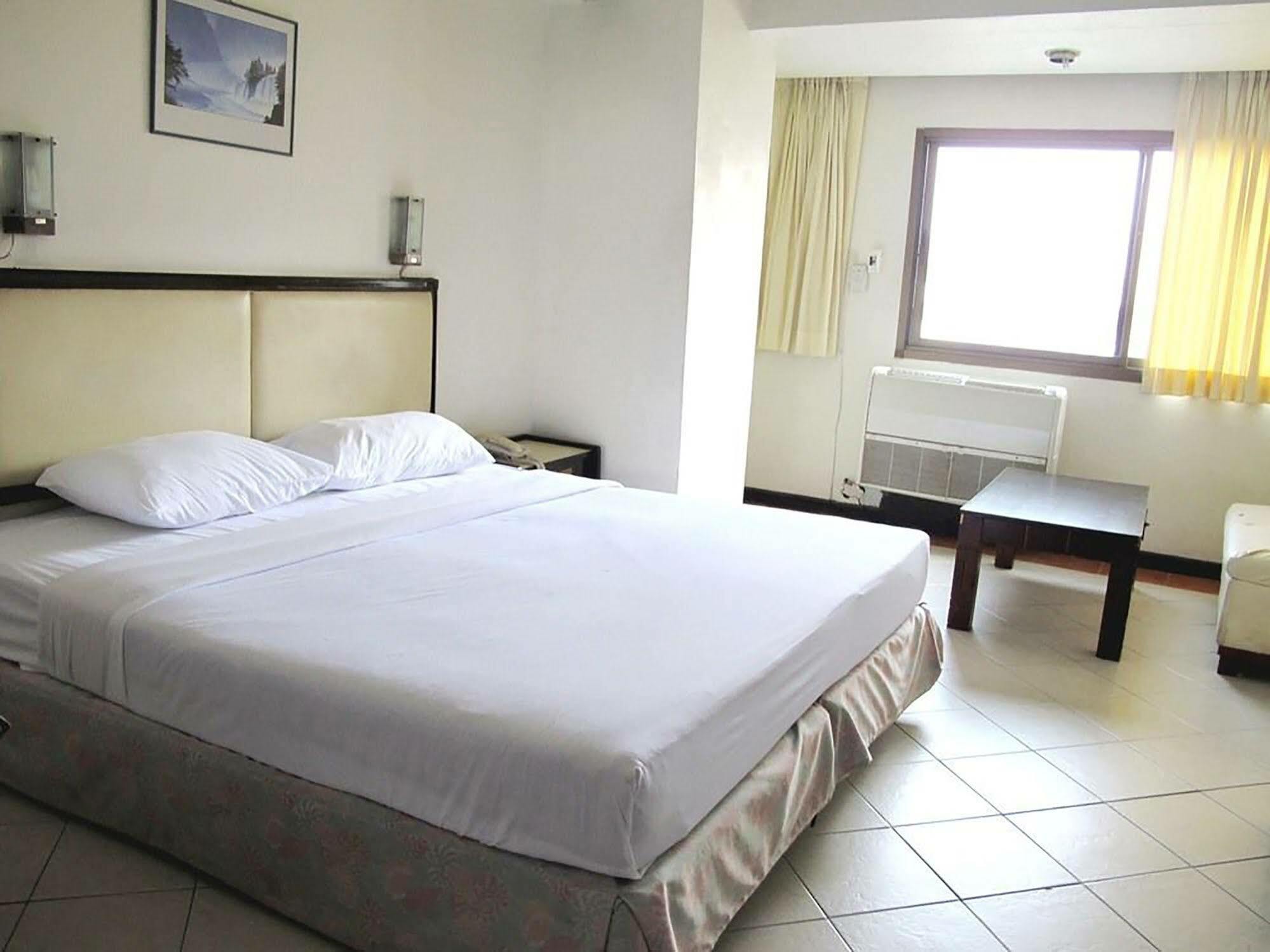 Diamond Beach Hotel 파타야 외부 사진
